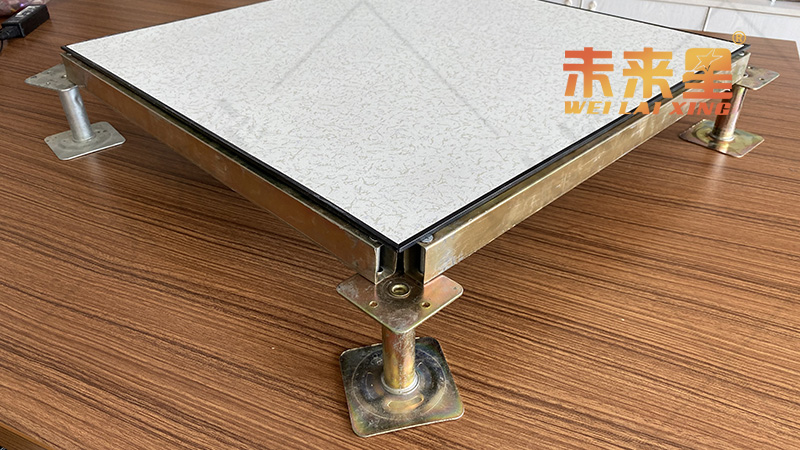 學(xué)校實(shí)驗(yàn)室防靜電地板價(jià)格大概是多少